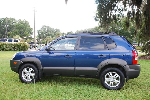 Hyundai Tucson SLT Quad SUV