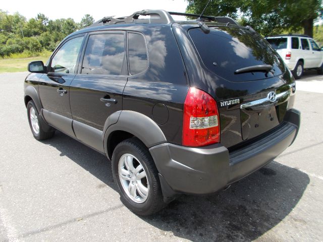 Hyundai Tucson 2006 photo 2