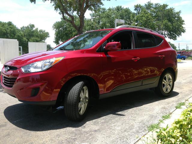 Hyundai Tucson 2011 photo 2