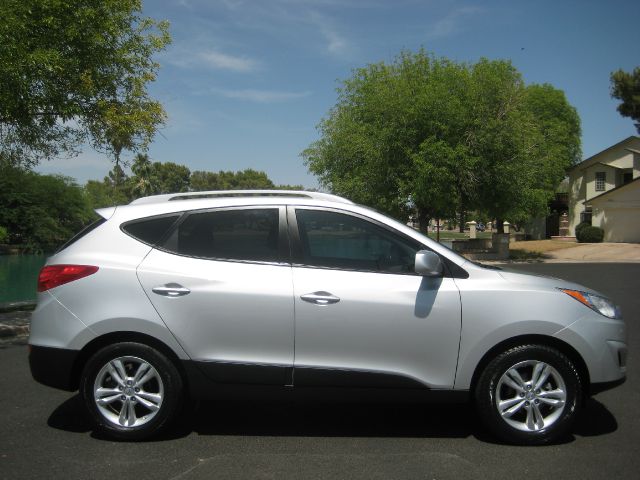 Hyundai Tucson 2011 photo 0