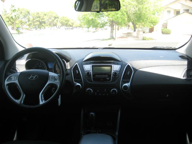 Hyundai Tucson 2011 photo 8