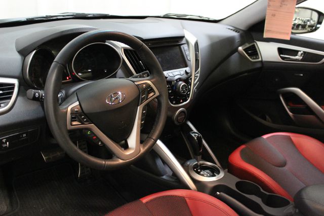 Hyundai Veloster 2012 photo 14