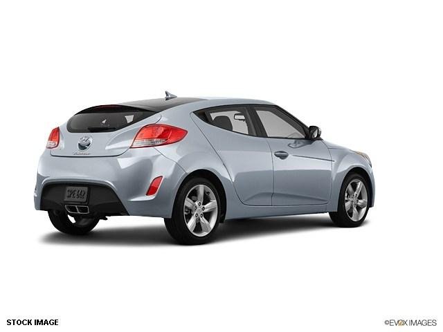 Hyundai Veloster Base Unspecified