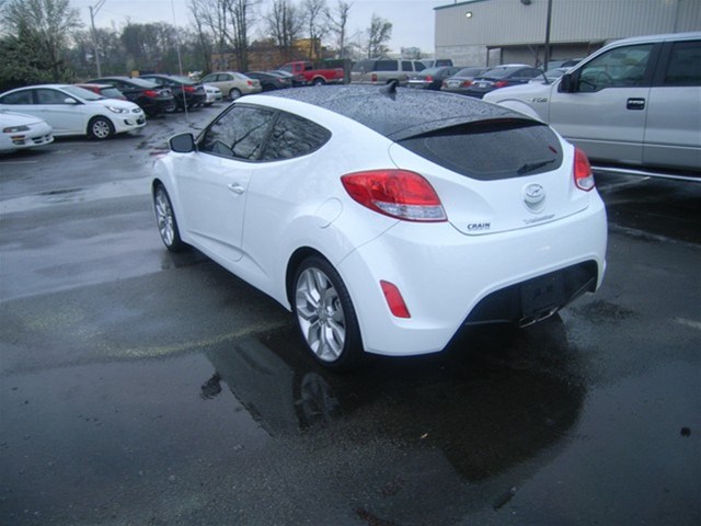 Hyundai Veloster 2012 photo 2