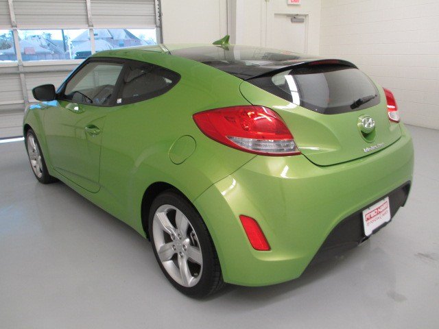 Hyundai Veloster Base Unspecified