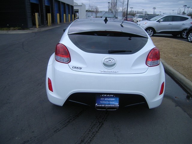 Hyundai Veloster 2012 photo 2