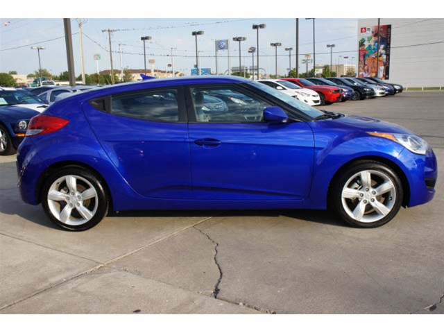 Hyundai Veloster 2012 photo 2