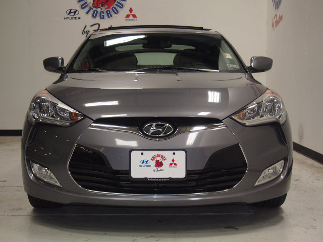 Hyundai Veloster Base Unspecified