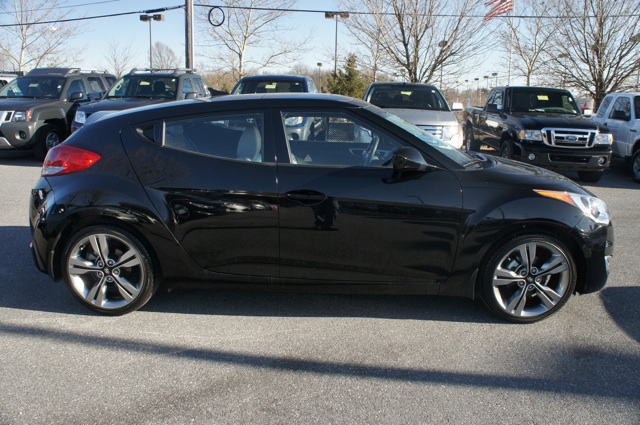 Hyundai Veloster 2012 photo 2