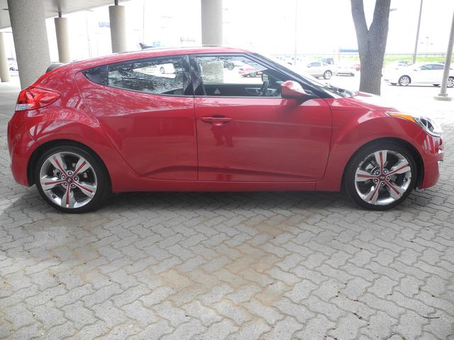 Hyundai Veloster 2012 photo 2