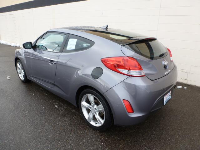 Hyundai Veloster Base Unspecified