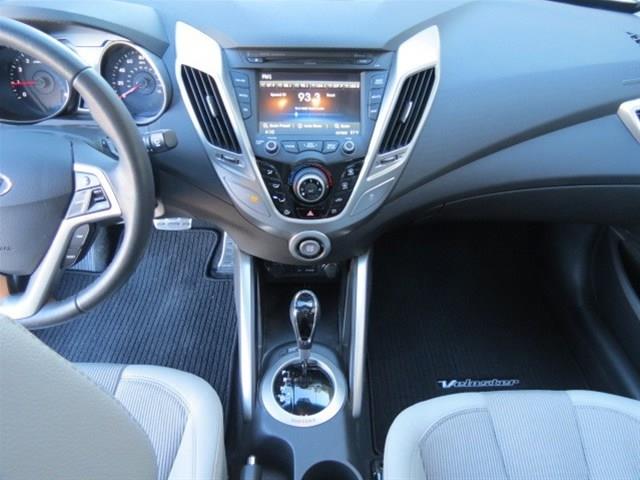 Hyundai Veloster 2012 photo 32