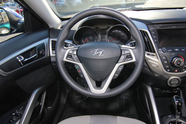 Hyundai Veloster Base Unspecified