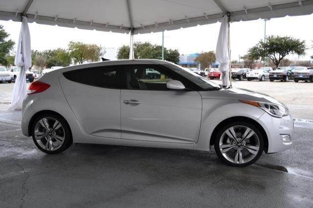 Hyundai Veloster 2012 photo 3