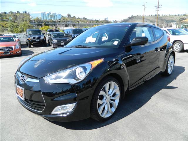 Hyundai Veloster Base Unspecified