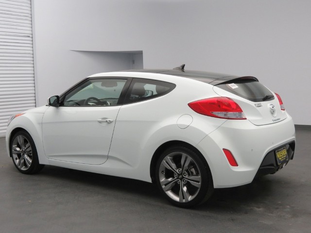 Hyundai Veloster 2012 photo 2