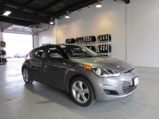 Hyundai Veloster Base Unspecified