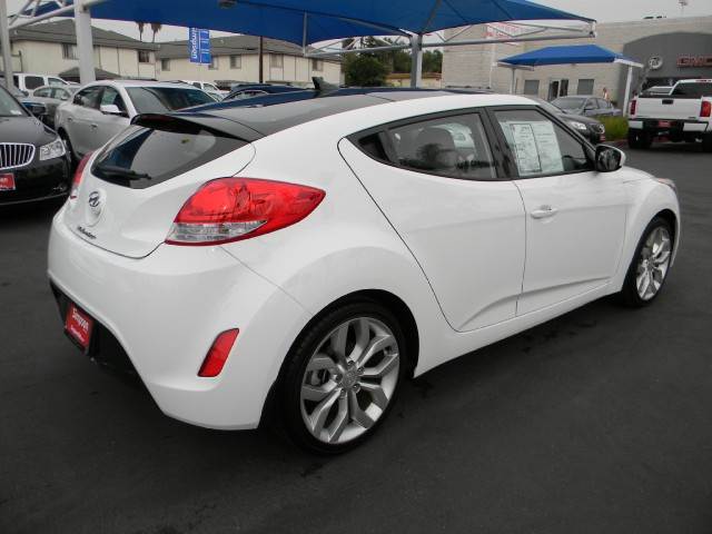 Hyundai Veloster 2012 photo 5