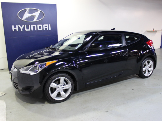 Hyundai Veloster Base Unspecified