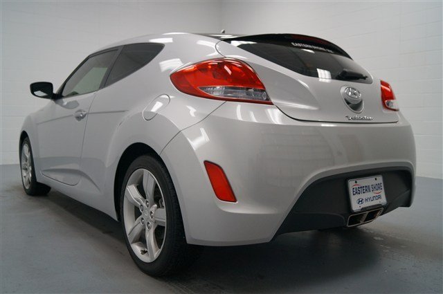 Hyundai Veloster Base Unspecified