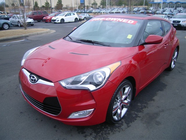 Hyundai Veloster Base Unspecified