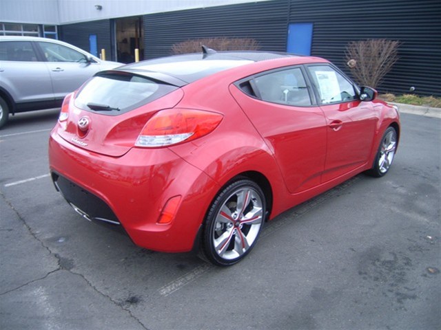 Hyundai Veloster 2012 photo 2