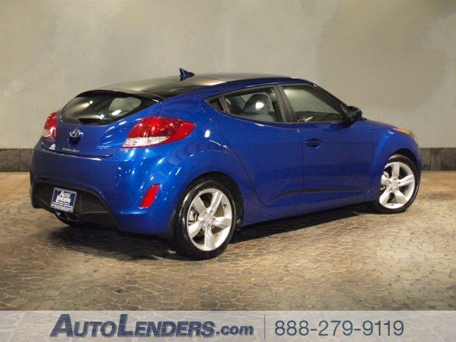 Hyundai Veloster Base Unspecified