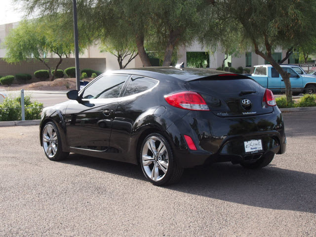 Hyundai Veloster 2012 photo 2