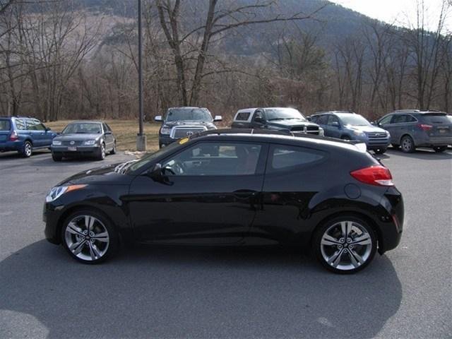 Hyundai Veloster 2012 photo 2