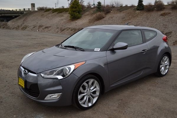 Hyundai Veloster Base Unspecified