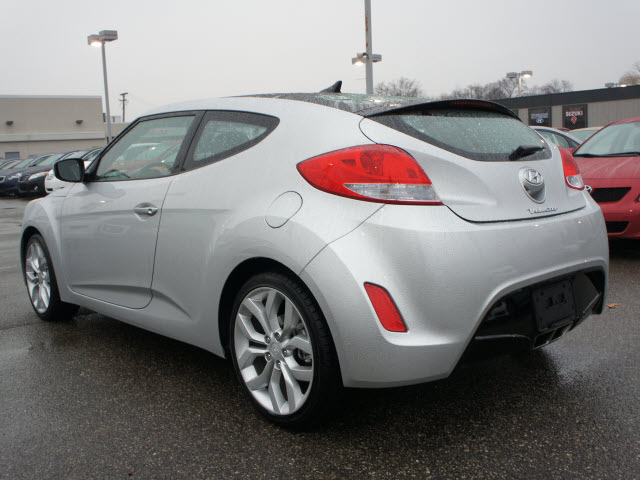 Hyundai Veloster 2012 photo 2