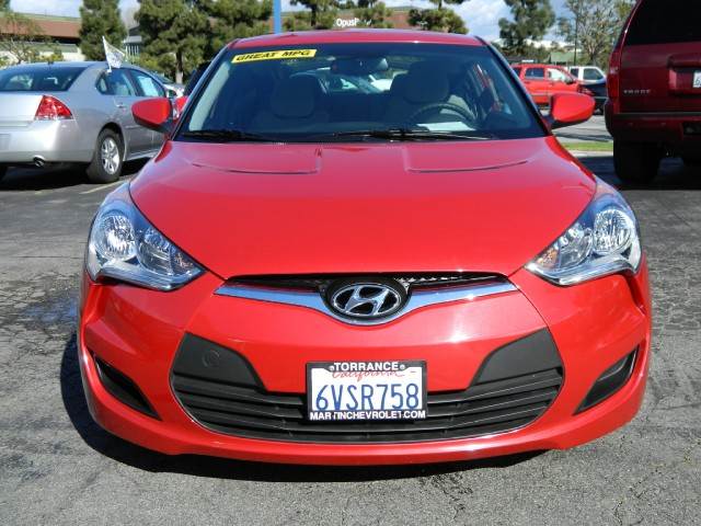 Hyundai Veloster Base Unspecified