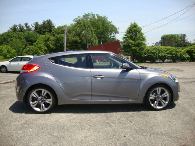 Hyundai Veloster 2012 photo 14