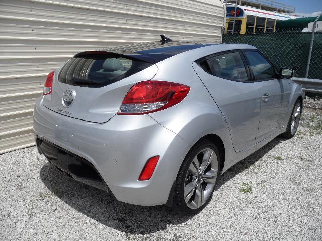 Hyundai Veloster 2012 photo 2