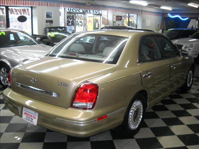 Hyundai XG300 2001 photo 1