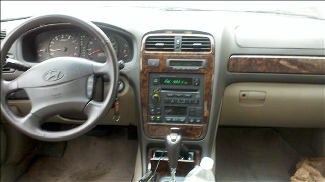 Hyundai XG300 2001 photo 2