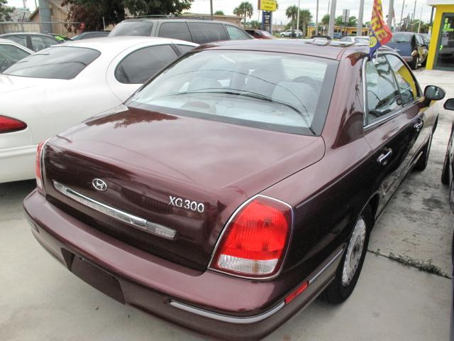 Hyundai XG300 2001 photo 2