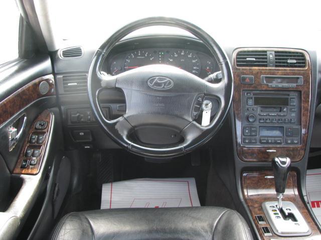 Hyundai XG350 2002 photo 4