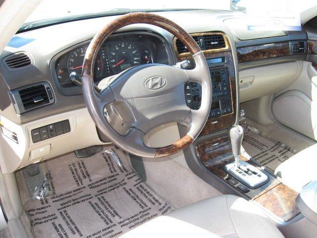 Hyundai XG350 2002 photo 1