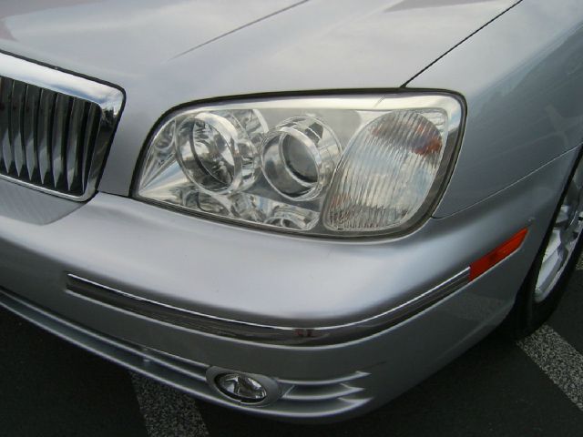 Hyundai XG350 2005 photo 18