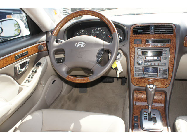 Hyundai XG350 2005 photo 3