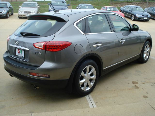 Infiniti EX35 2010 photo 2