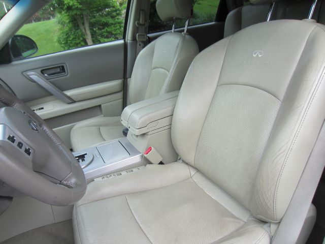 Infiniti FX35 2003 photo 2