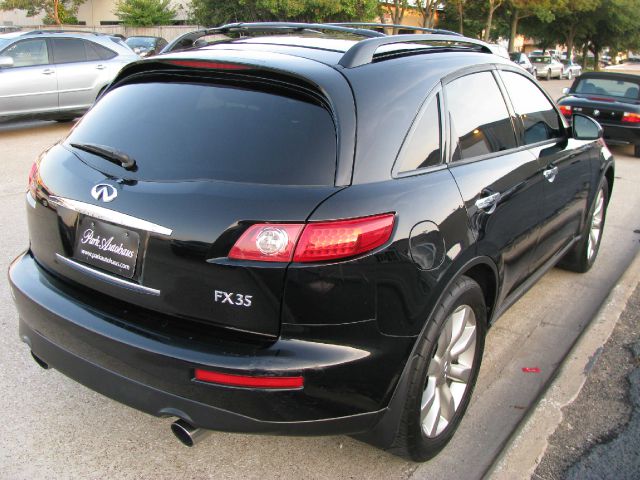 Infiniti FX35 A8 SUV