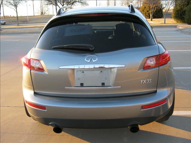 Infiniti FX35 2004 photo 3