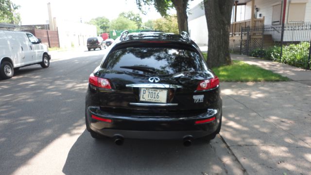 Infiniti FX35 2004 photo 2