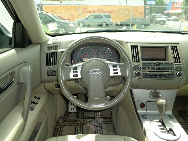 Infiniti FX35 2004 photo 5