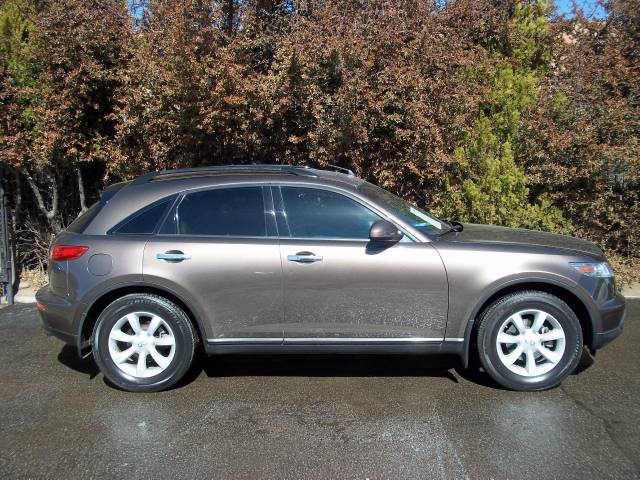 Infiniti FX35 2004 photo 2