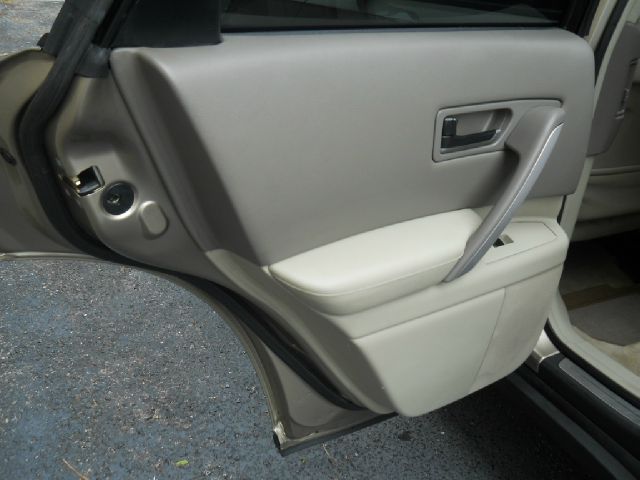 Infiniti FX35 2004 photo 17