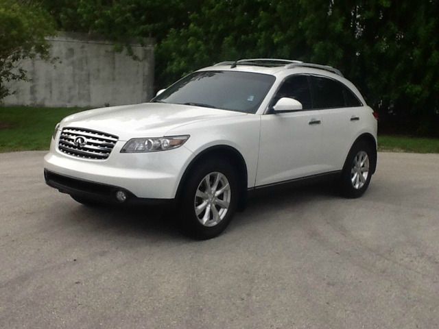 Infiniti FX35 2004 photo 2